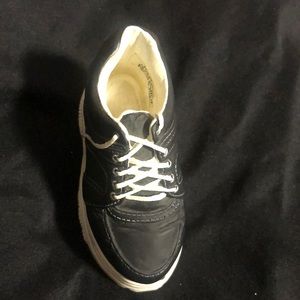 Just The Right Shoe ( Sneaking By 1999) Black & White Tennis Shoe
